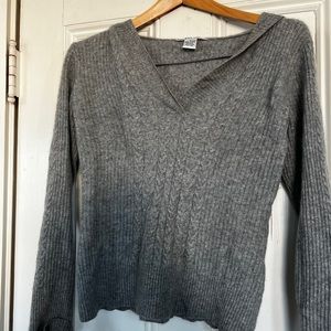 Evelyn Grace 100% cashmere goody, gray.